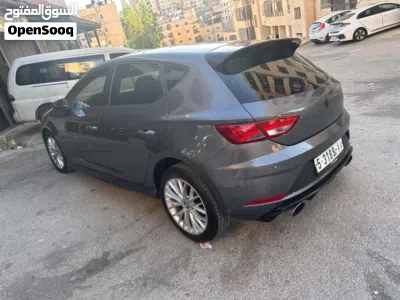 سيات ليون Standard 3