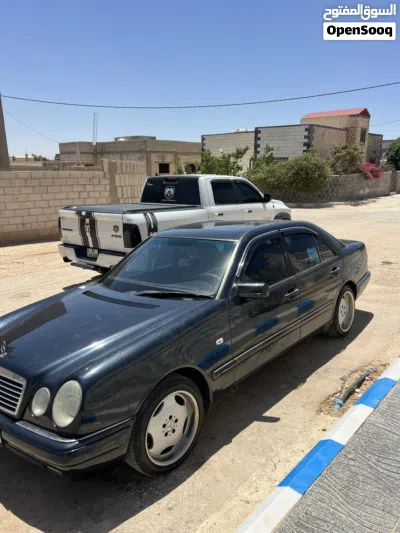 Mercedes Benz E-Class E 200 2