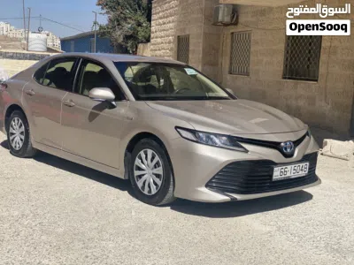 Toyota Camry LE 2
