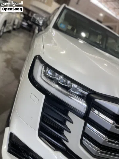 Toyota Land Cruiser VX 3