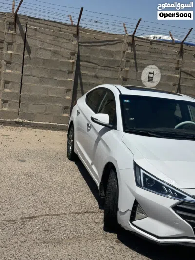 Hyundai Elantra Sport 4