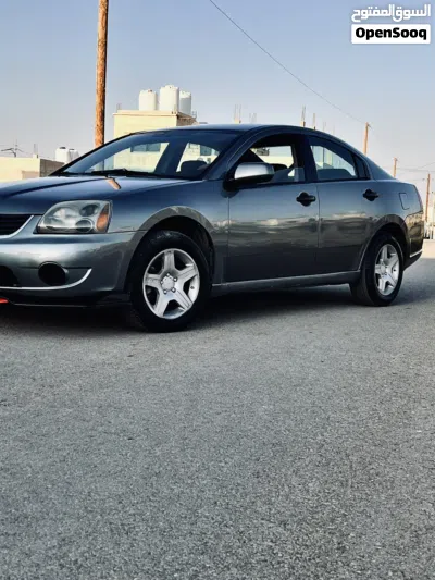 Mitsubishi Galant Standard 3