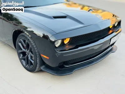 Dodge Challenger SXT 4