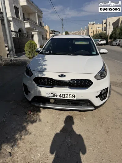Kia Niro EX Touring 2