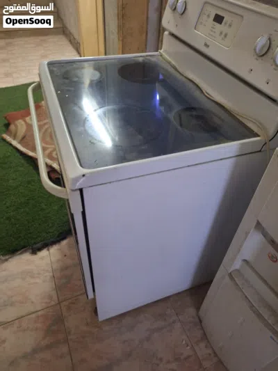 فرن كهربائي مستعمل بحالة جيدة ويعمل بكفاءة، يوجد آثار استخدام بسيطة كما هو موضح بالصور. أرغب ببيعه 4