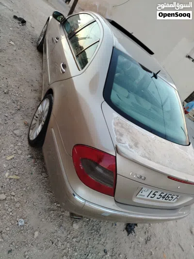 مرسيدس بنز الفئة-E E 200 2