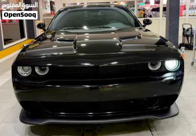 Dodge Challenger SXT 2