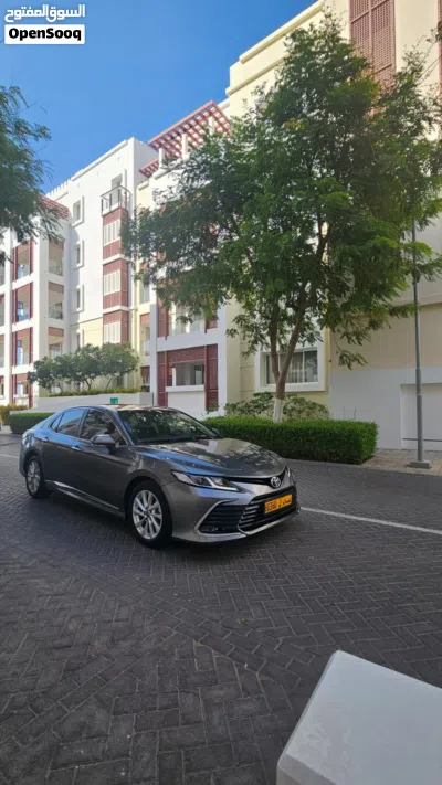 Toyota Camry GLE 3