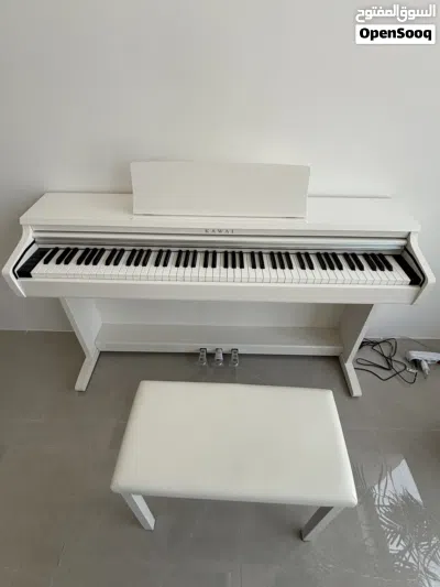 Kawai KDP-75 Digital Piano (White) in excellent, new condition. 3