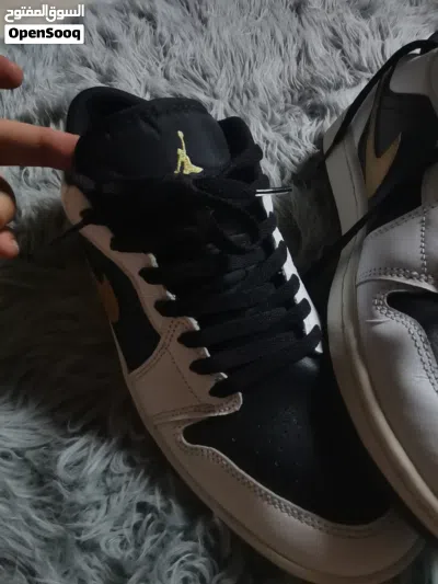 Nike Air Jordan 1 Low White Black Metallic Gold Swoosh (With box) 3