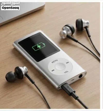 مشغل MP3 وMP4 محمول بتصميم كلاسيكي نحيف يُعرف بقدرته على تشغيل الملفات الصوتية والمرئية بجودة عالية 4