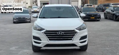 Hyundai Tucson SE 3
