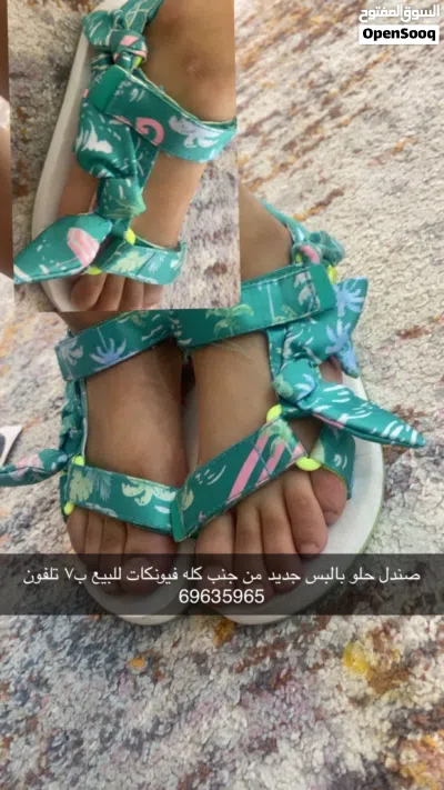 صنادل 2 جديد و2 ملبوس مره وحده 2