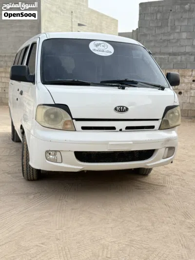 Kia Pregio 4