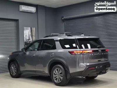 Nissan Pathfinder SV 3