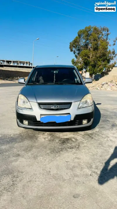كيا ريو Standard 4