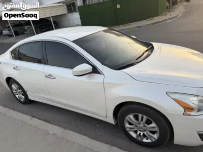 Nissan Altima S 4