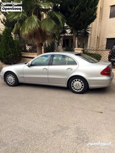 Mercedes Benz E-Class E 200 3