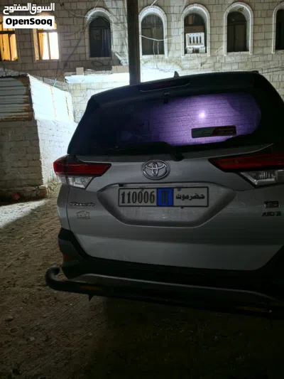 Toyota Rush Standard 3