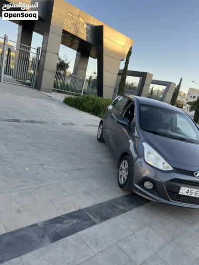 Hyundai i10 Standard 2