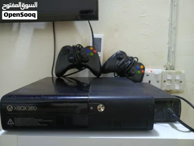 بلي أكس بوكس نوعيته سلم برو مهكر نظيف جدا وياه جوستك 2اصليات ملاته الابلاديات للبيع 3