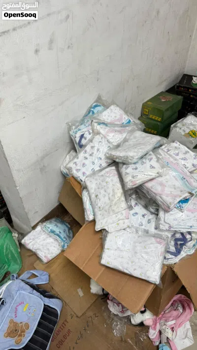 ملابس بيبي صيفي وشتوي ومتوفر جميع المستلزمات من جرابات ابيض وملون المستودع ما يقارب العشرين الف حبه 2
