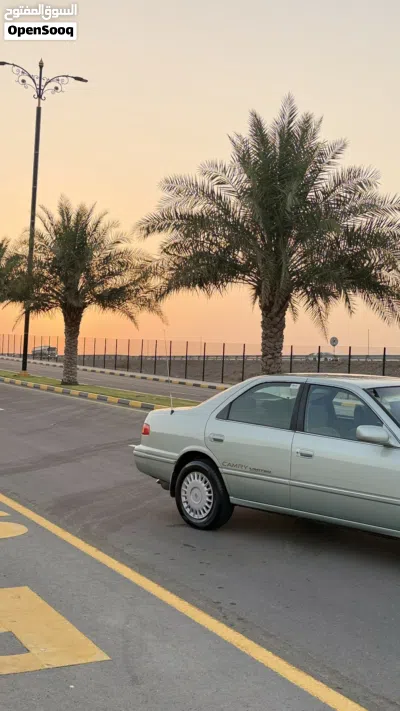 Toyota Camry Sport 4