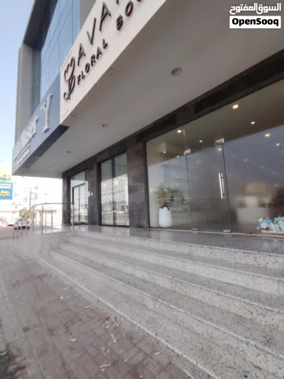 محل تجاري للإيجار في موقع مميز – شارع 18 نوفمبر Commercial Shop for Rent – Prime Location on 18th 4