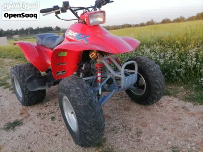 Honda CB300F 2