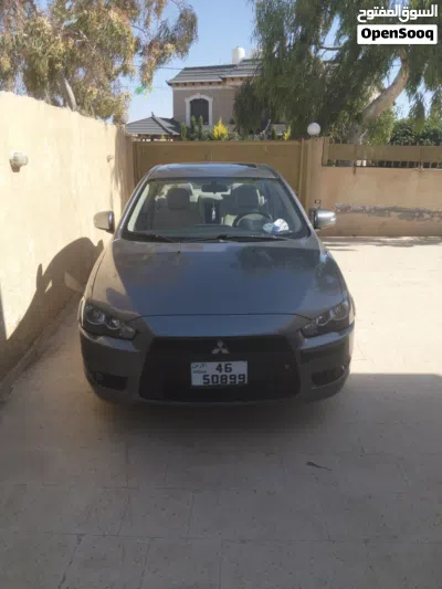 Mitsubishi Lancer GLS 2