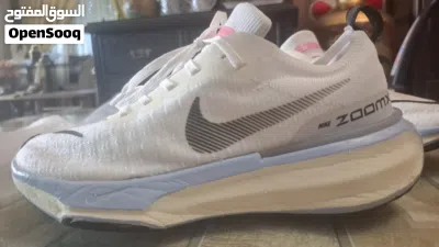 NIKE ZOOM-X INVINCIBLE RUN 03 4