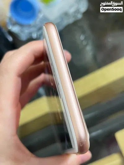للبيع iPhone 8 Plus – 256GB سعة 256 جيجا الجهاز نظيف جدًا، بدون أي خدش لم يُفتح أو يُصلح من قبل جميع 4