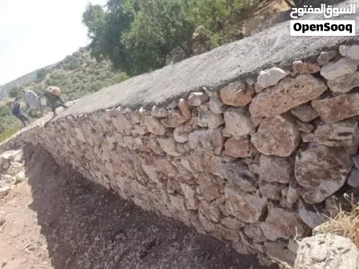 إستصلاح الأراضي الزراعية وباسعار خياليه .. 1.بناء سناسل حجريه وتكحيل الحجر 2. عمل ملاعب 3.اسلاك شا 4