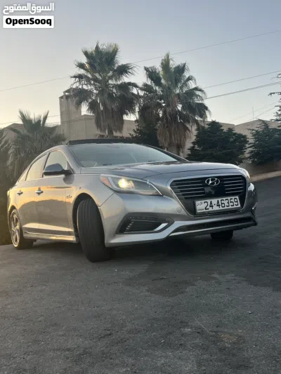 Hyundai Sonata Limited 4