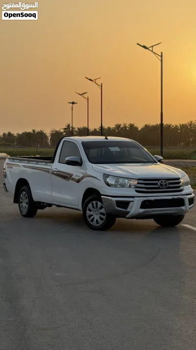 تويوتا هيلوكس SR5 3
