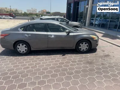 Nissan Altima Standard 3