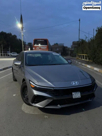 Hyundai Elantra SE 2