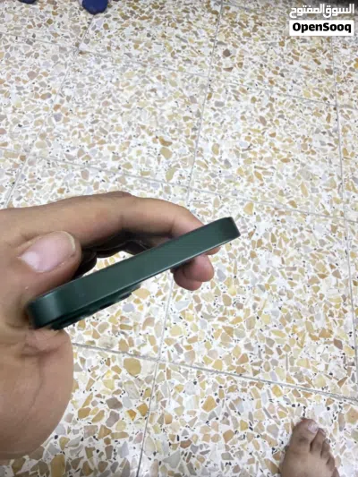 ايفون 13 عادي 4