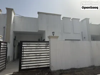 بيت طابق و نص في مجمع جذع النخله 3