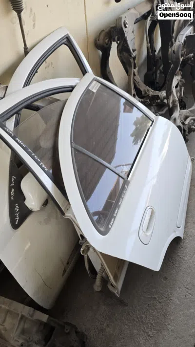 أربعة أبواب بيبان نيسان صني موديل 2012 مع كامل أغراض 4 بواب NISSAN saney 2010 4
