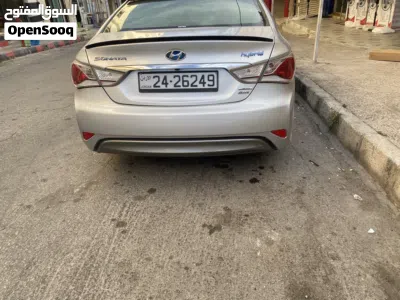 Hyundai Sonata Limited 3