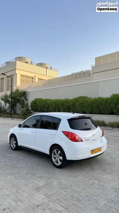 نيسان تيدا 4