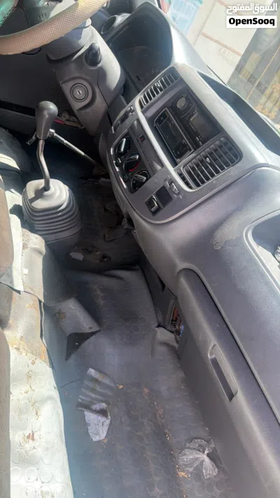 Nissan Urvan 3