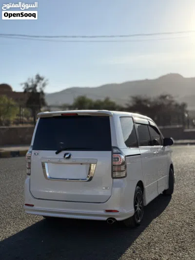 Toyota Voxy Voxy S-Z 4