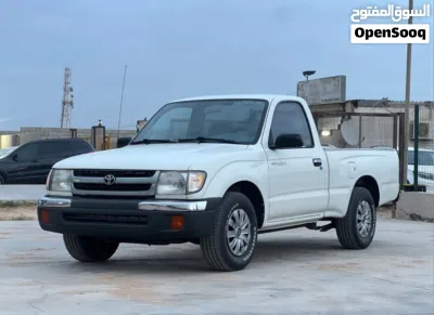 Toyota Tacoma SR 3