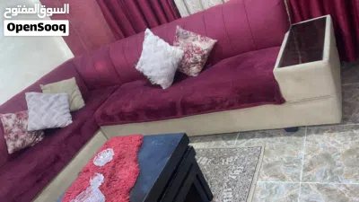 كنب للبيع بحاله جيده مع طاوله وسجاده وبرادي 2