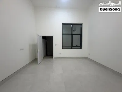 استوديو مدخل خاص مع حوش بجوار الشراكات 3