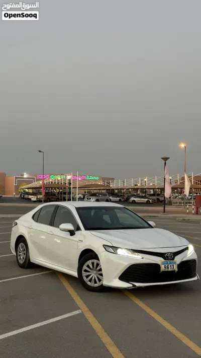 تويوتا كامري LE 3