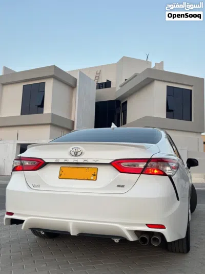 Toyota Camry SE 3