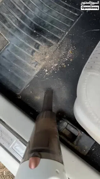 مكنسة تعمل بولاعة سياره 2